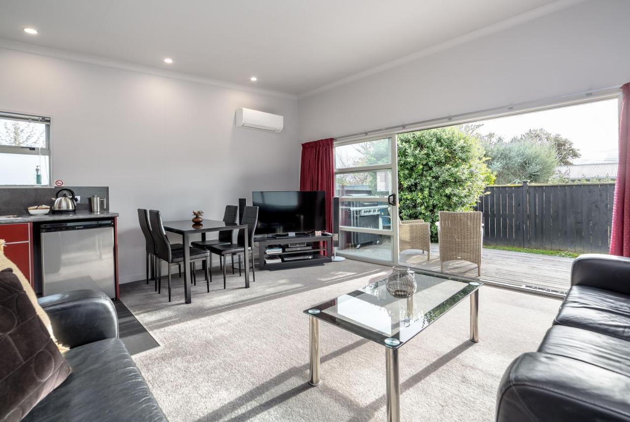 Villa Two Four Cologne à Martinborough Extérieur photo