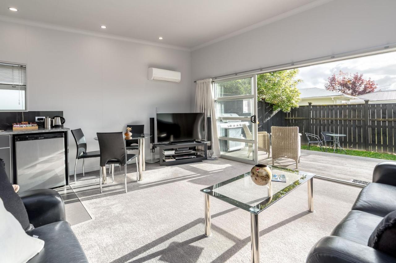 Villa Two Four Cologne à Martinborough Extérieur photo